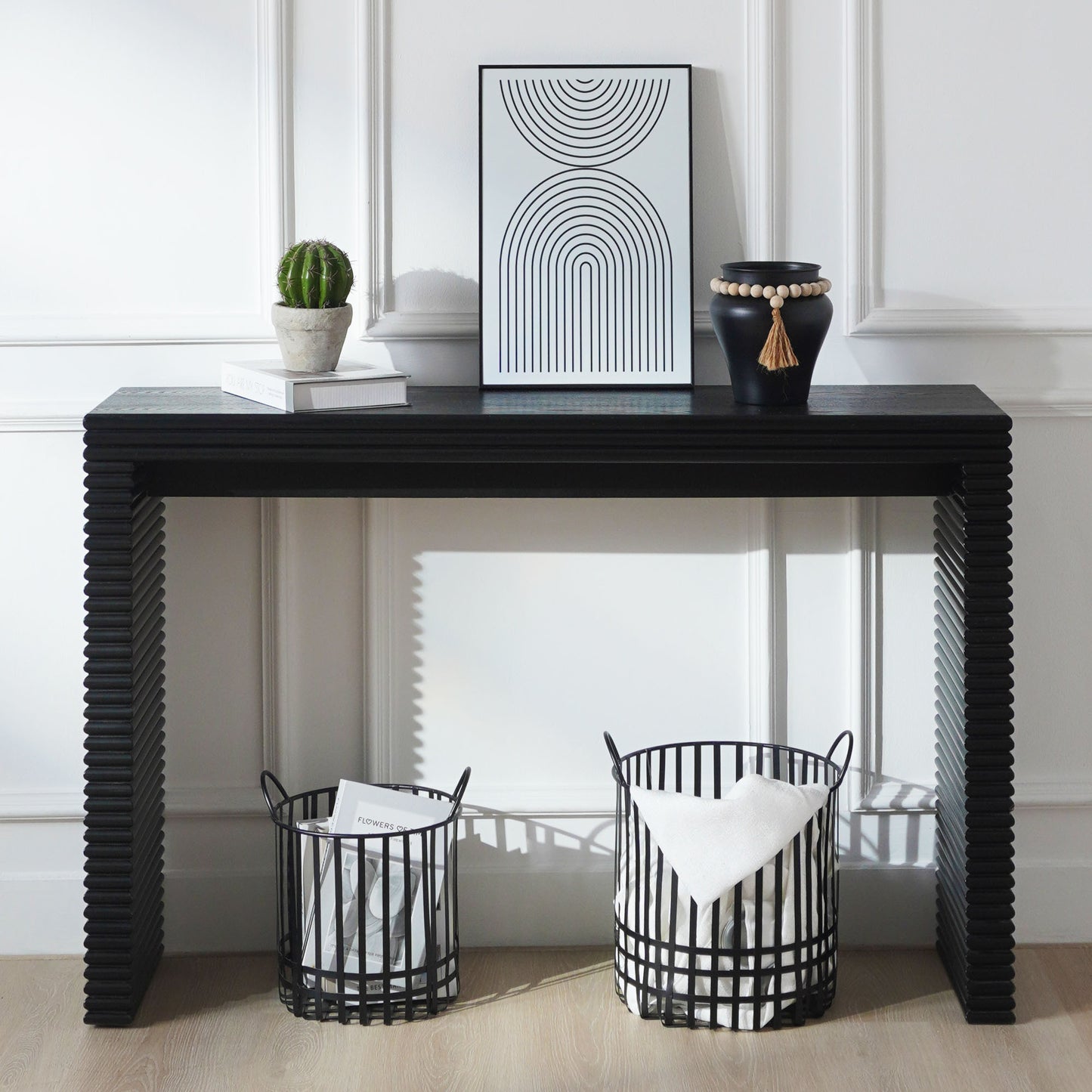 Modern Black Console Table with Ribbed Design,Wood Console Table, 47' W entryway table,Black Entry Table Narrow Console Table, Modern Hallway Table, Modern Sofa Table, Living Room Table