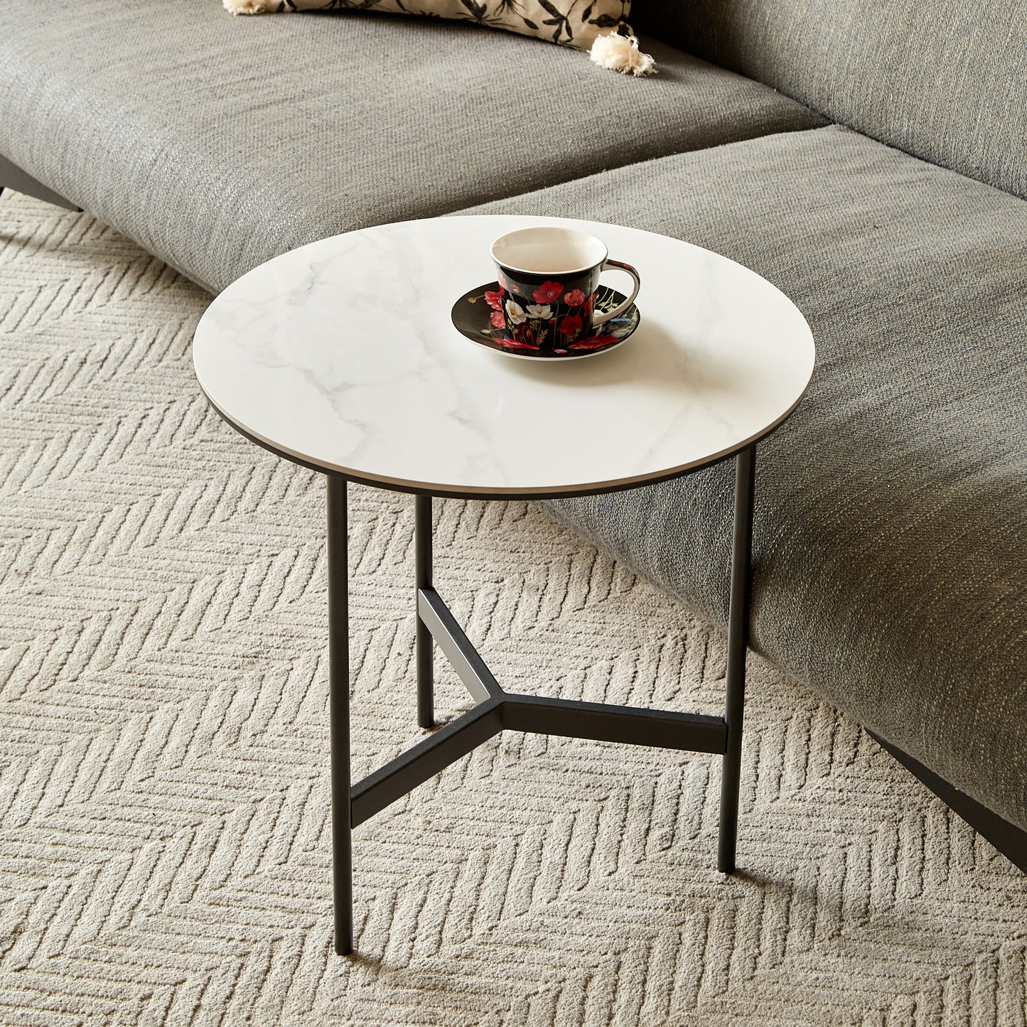 End/Side Tables - Small Round Accent Table, Metal Black Narrow Night Stands with Sharp, Ideal for Any Room-Side Tables Living Room, Bedroom, Tall Plant Stand Balcony, Indoor